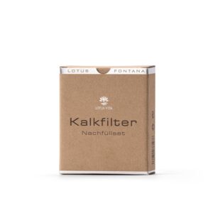 Umweltfreundliche Kartonverpackung des Nachfüllsets für einen Kalk-Vorfilter von Lotus Vita.